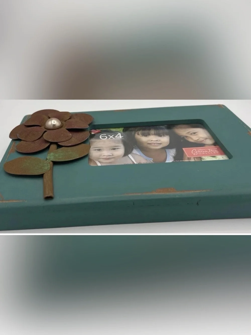 Green Tree Gallery Photo Frame Distressed Wood Metal Floral appliqué Rustic 6x4